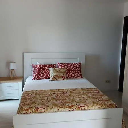 בית חווה Sara Village *