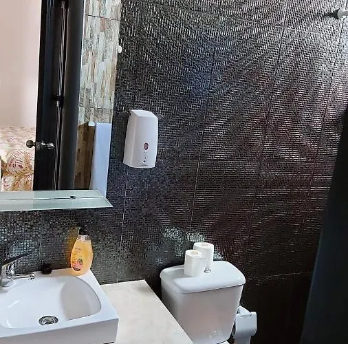 Sara Village Farm stay *