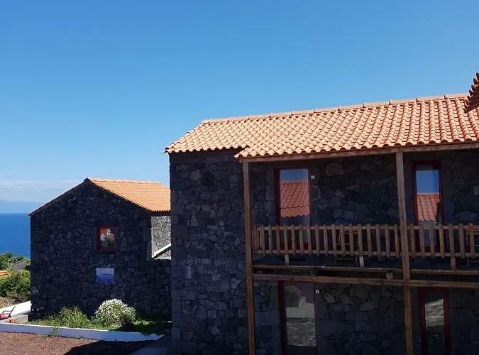 Sara Village * São Roque do Pico